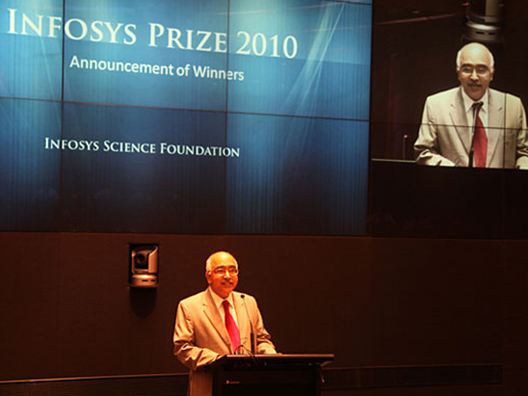 K. Dinesh, President of the Board of Trustees, Infosys Science Foundation, briefs the gathering about the Foundation