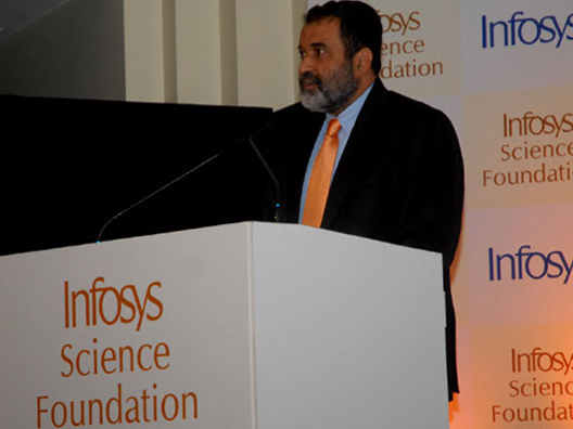 Mr. Mohandas Pai delivers the welcome address