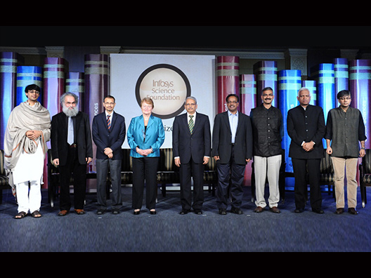 Laureates with Dr. Brundtland and S. Gopalakrishnan