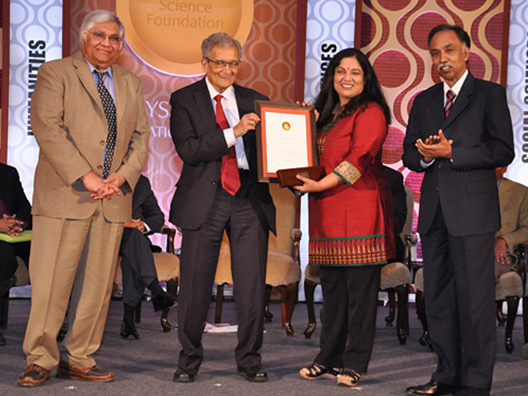 Prize Presentation by Prof. Amartya Sen to winner Prof. Shubha Tole with Dr. Inder Verma and Mr. SD Shibulal