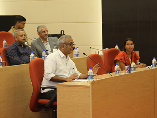 Infosys Prize Physical Sciences juror, Prof. Rajaram Nityananda answers a student's query