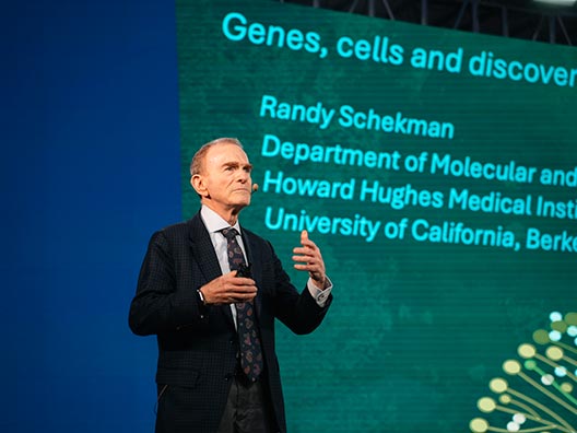 Prof. Randy Schekman delivering the Chief Guest Address at the Infosys Prize Ceremony 2025